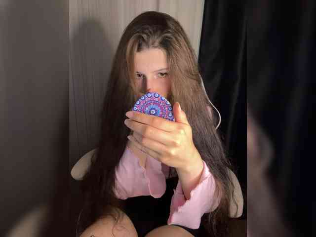 Plutonyashka Live Webcam on BongaCams
