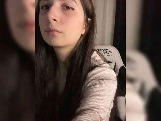 Plutonyashka webcam