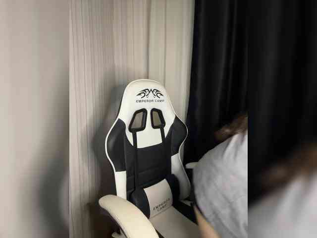 Plutonyashka webcam