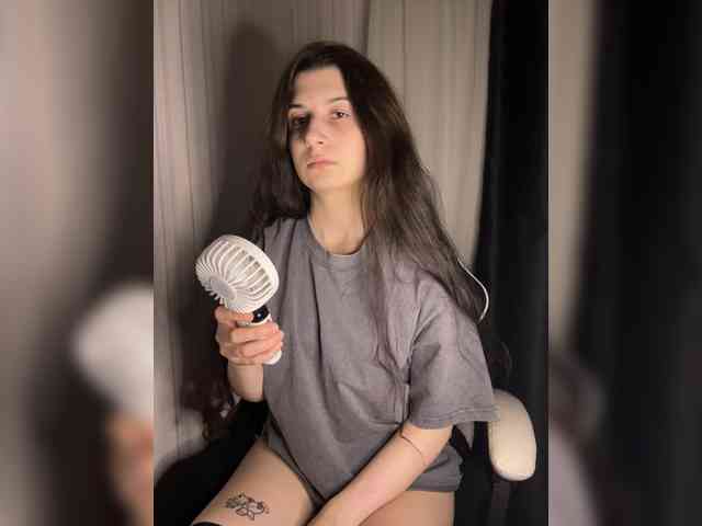 Plutonyashka webcam