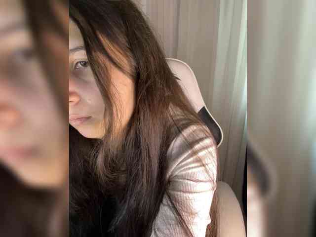 Plutonyashka webcam
