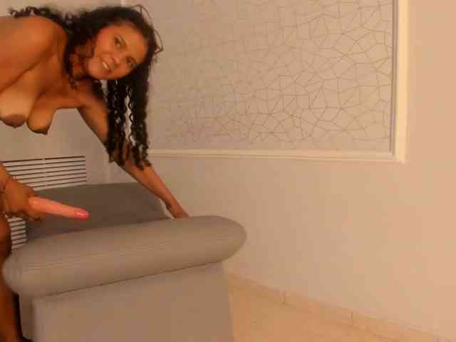 MirandaLuna webcam