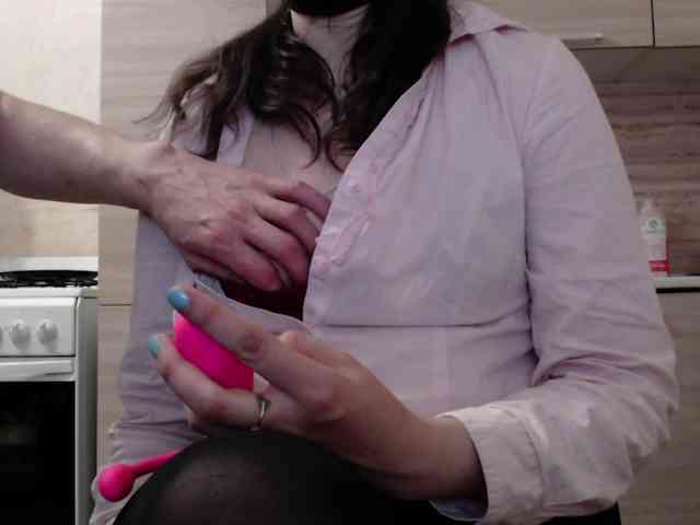Ce modèle est en direct maintenant. SexAnya