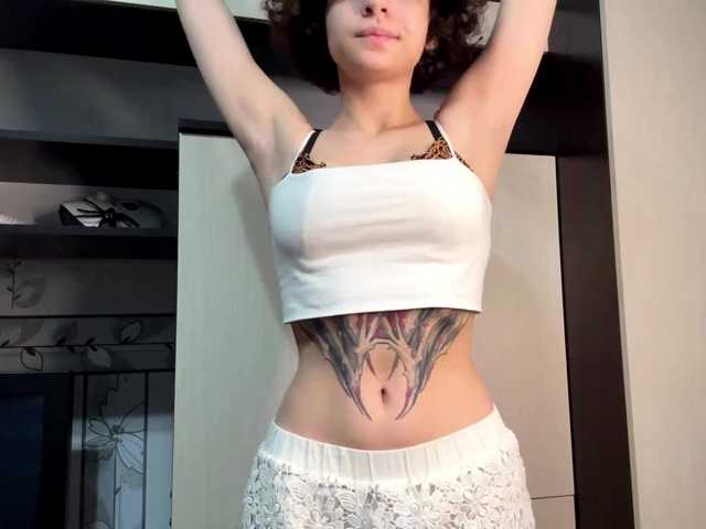 Nikatyan live cam on BongaCams
