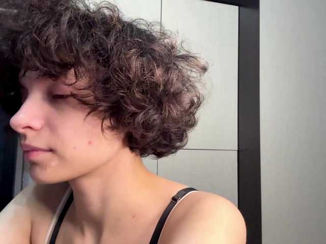 Nikatyan live cam on BongaCams