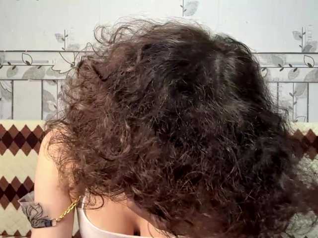 Nikatyan live cam on BongaCams