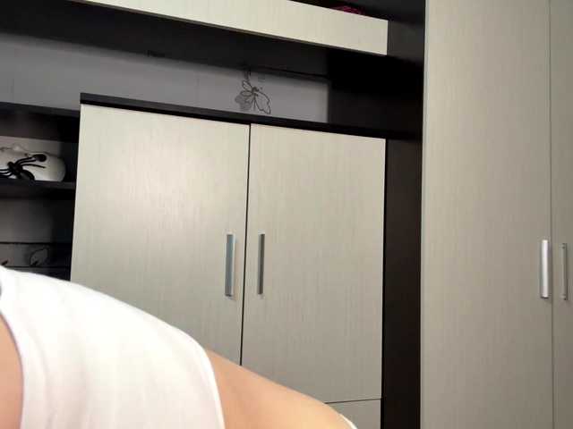 Nikatyan live cam on BongaCams