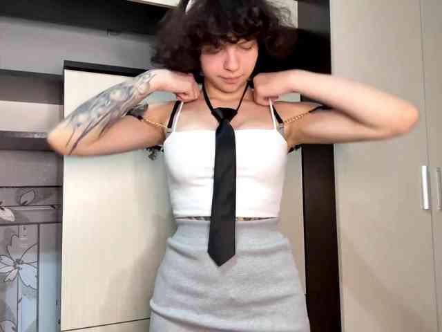 Model: Nikatyan