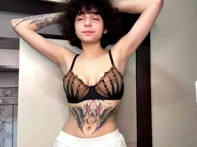 Model: Nikatyan