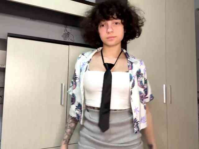 Model: Nikatyan