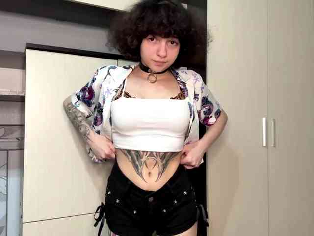 Nikatyan Live Webcam on BongaCams