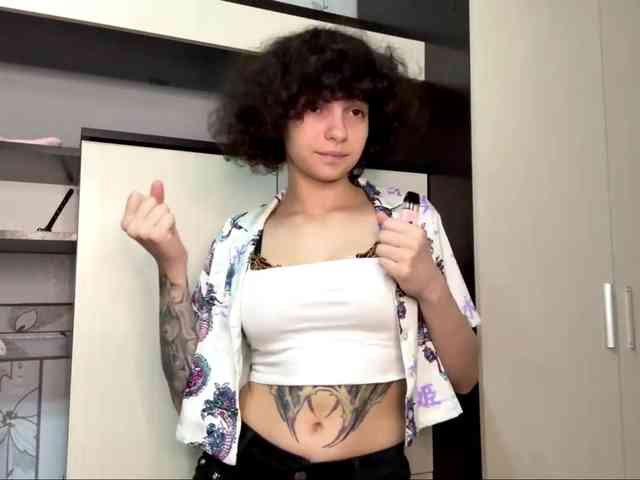 Model: Nikatyan