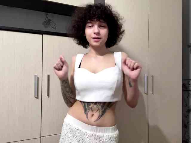Nikatyan Live Webcam on BongaCams