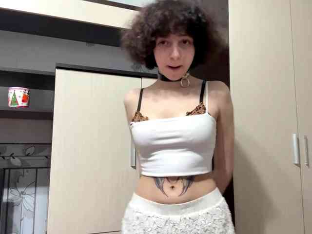 Model: Nikatyan
