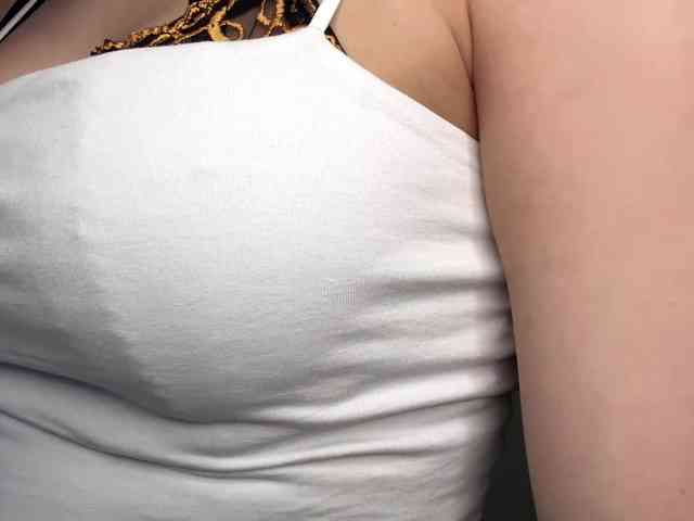 Nikatyan Live Webcam on BongaCams