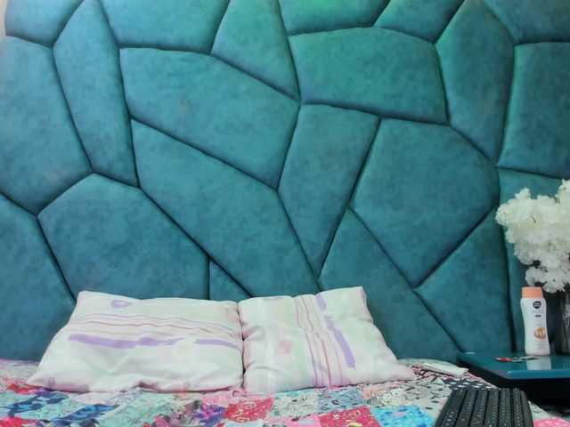 JulietaDiamond live cam on BongaCams