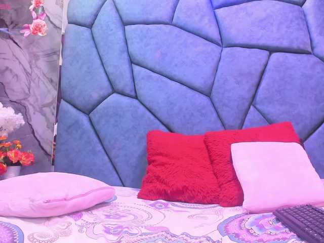 JulietaDiamond live cam on BongaCams