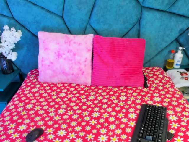 JulietaDiamond live cam on BongaCams