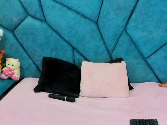 JulietaDiamond live cam on BongaCams
