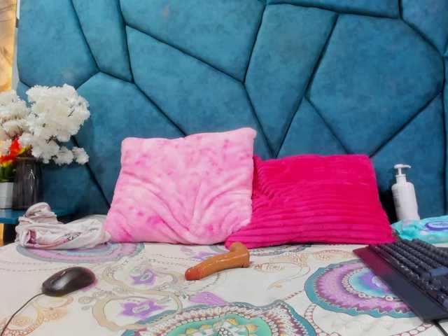JulietaDiamond live cam on BongaCams