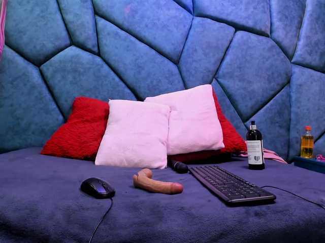 JulietaDiamond live cam on BongaCams