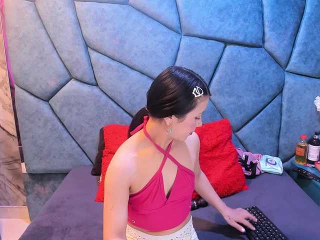 JulietaDiamond live cam on BongaCams