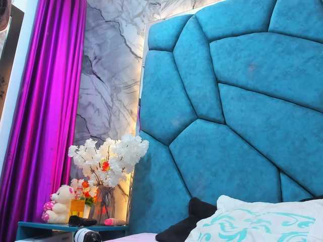 JulietaDiamond live cam on BongaCams
