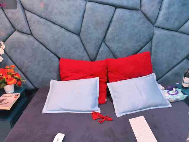 JulietaDiamond webcam