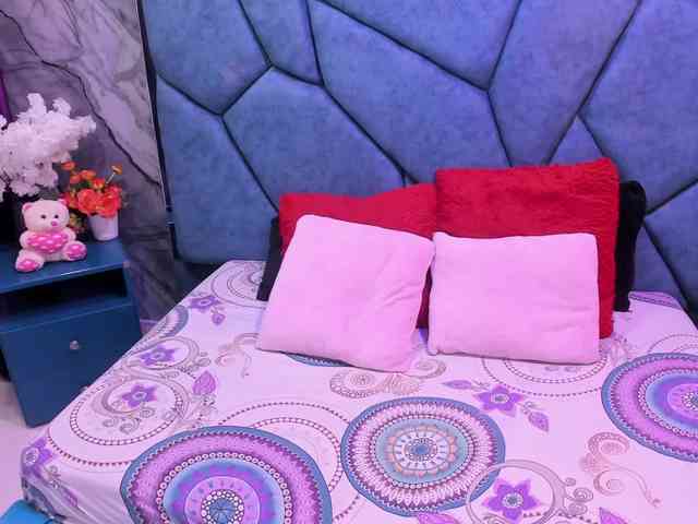 JulietaDiamond webcam