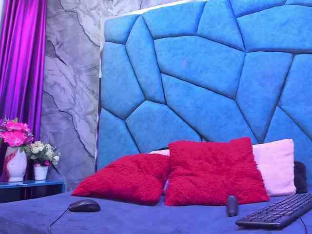 JulietaDiamond webcam