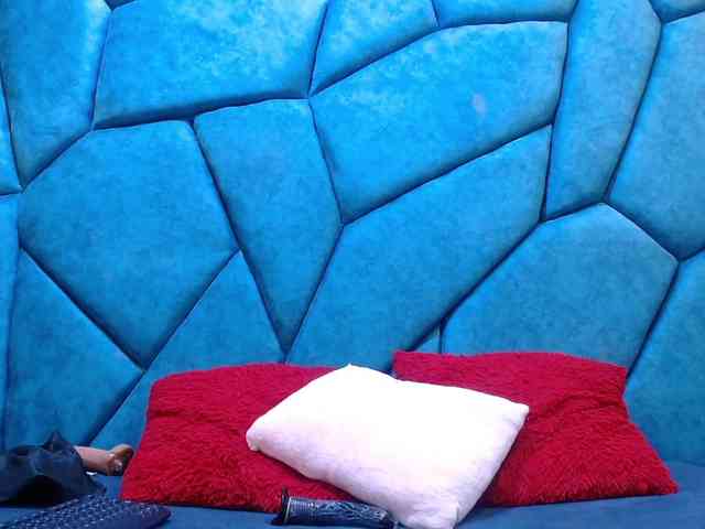 JulietaDiamond webcam