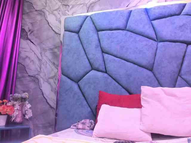 JulietaDiamond webcam