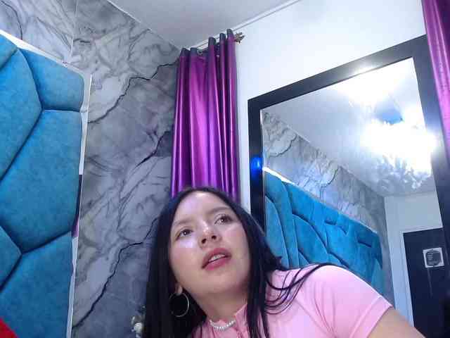 JulietaDiamond webcam