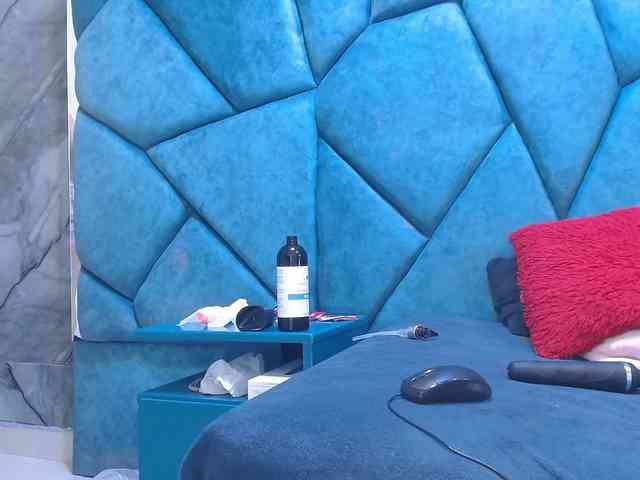 JulietaDiamond webcam