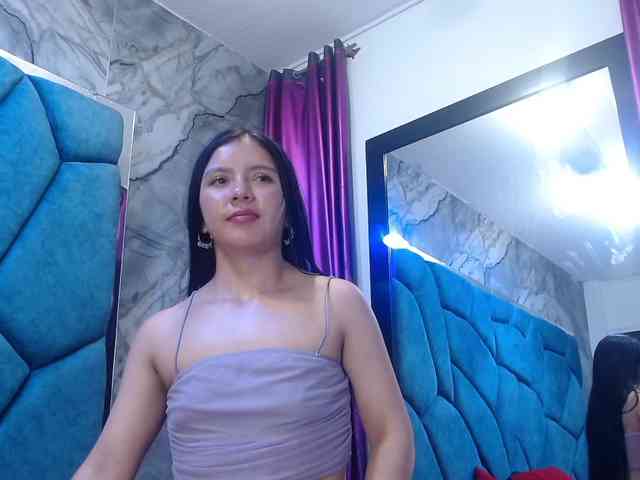 Model: JulietaDiamond