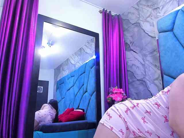 JulietaDiamond webcam