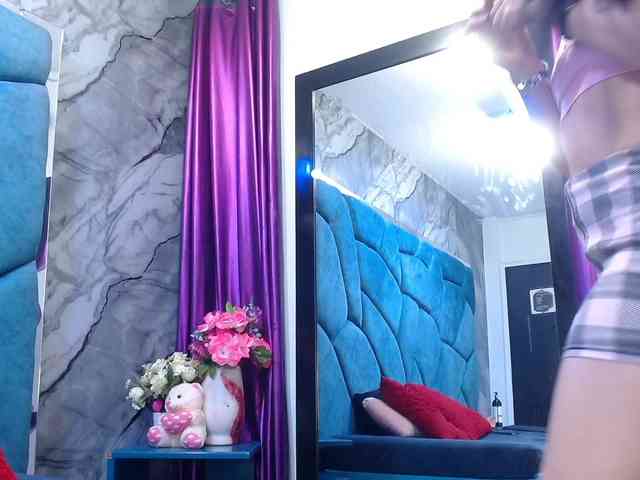 JulietaDiamond webcam