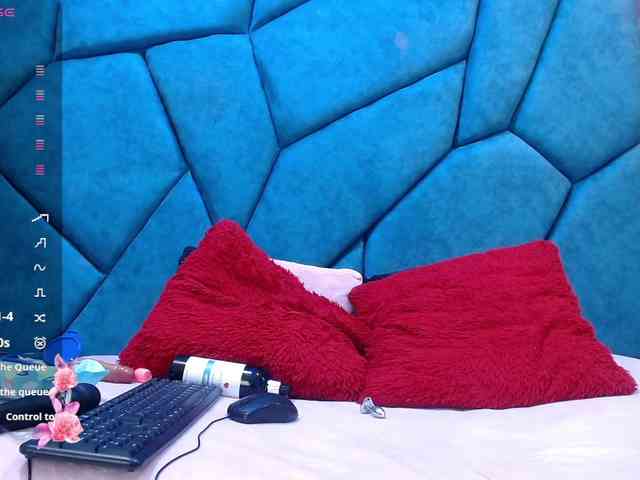 JulietaDiamond webcam