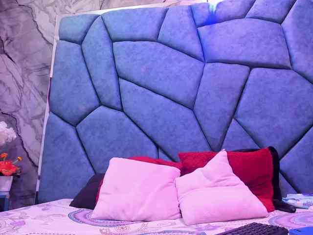 JulietaDiamond webcam