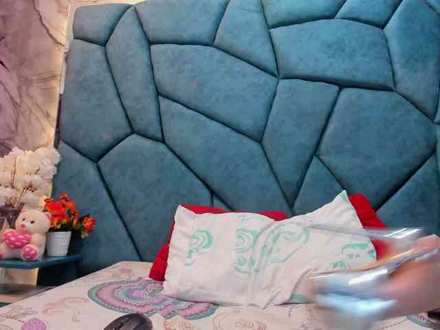 JulietaDiamond webcam