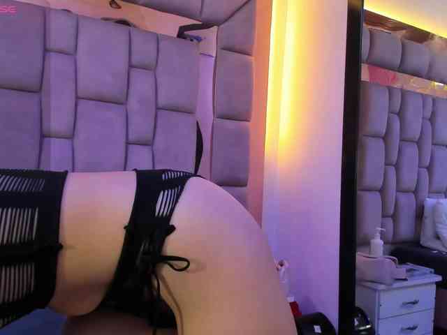 JulietaDiamond webcam