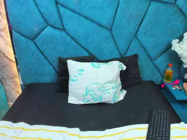 JulietaDiamond webcam