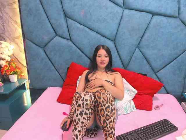 JulietaDiamond Live Webcam on BongaCams