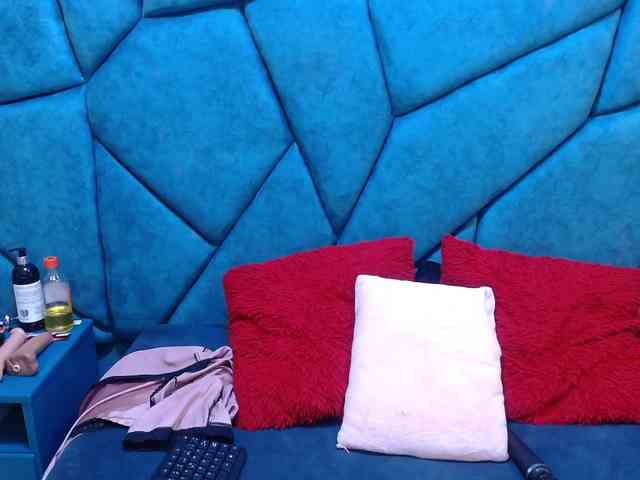 JulietaDiamond webcam
