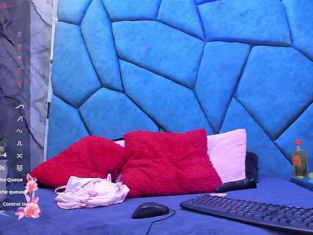 JulietaDiamond webcam