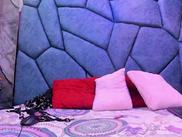 JulietaDiamond webcam