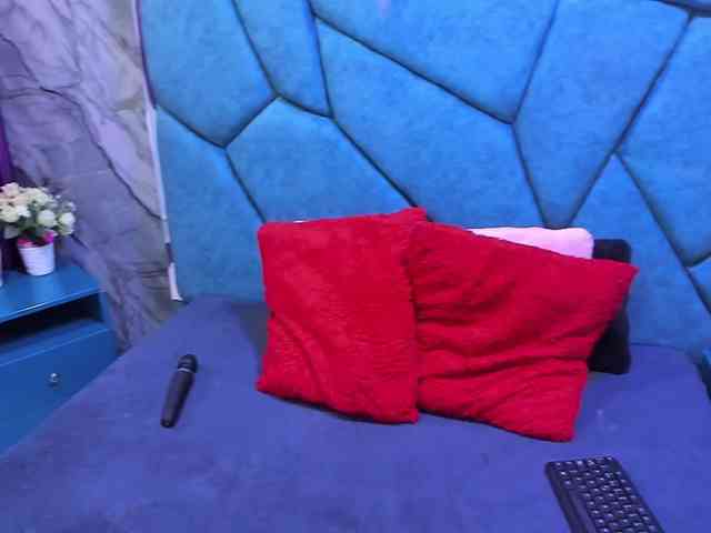 JulietaDiamond webcam