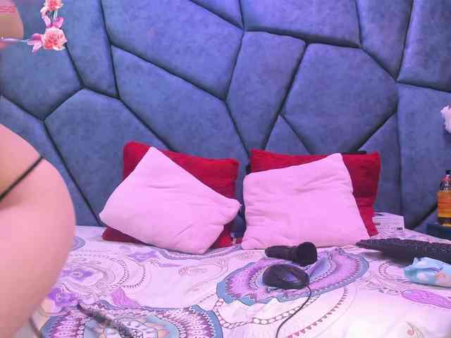 JulietaDiamond webcam
