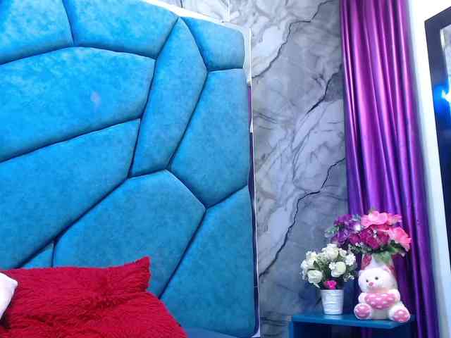 JulietaDiamond webcam