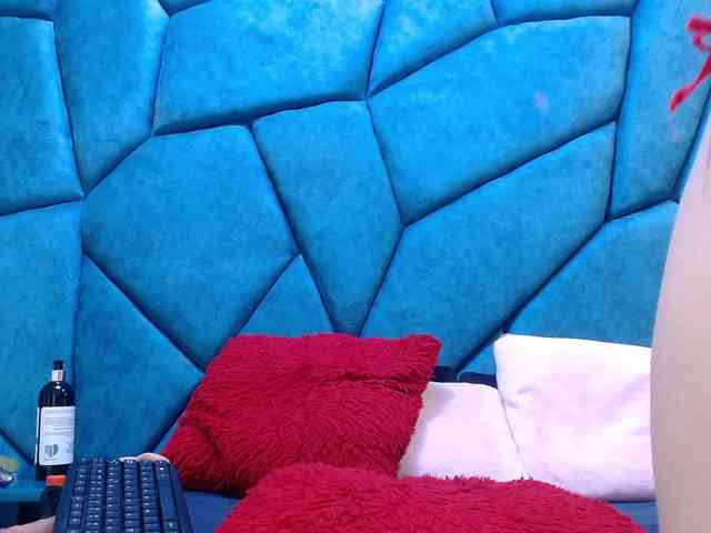 JulietaDiamond webcam